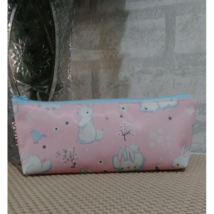

tempat pensil