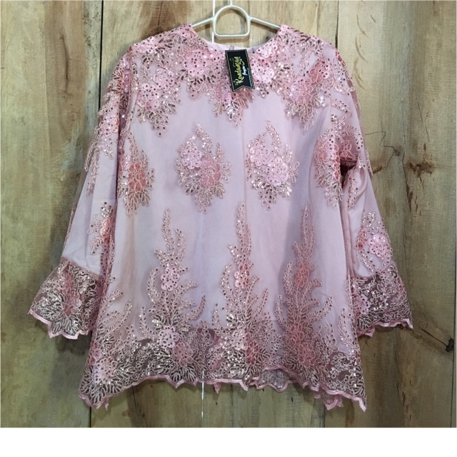 Kebaya tile payet