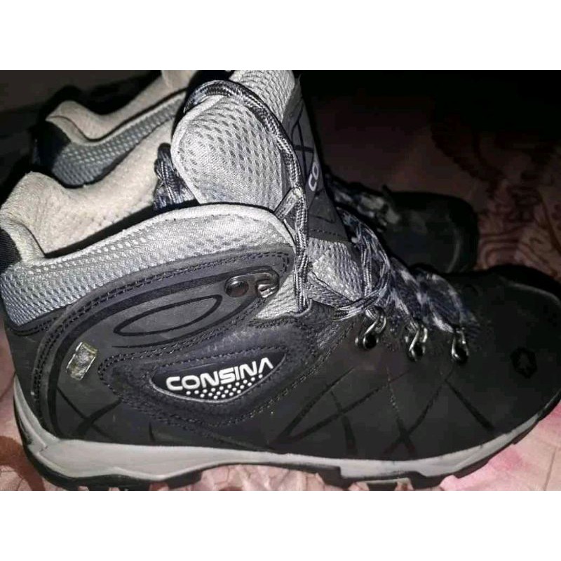 SEPATU GUNUNG CONSINA MUSTANG