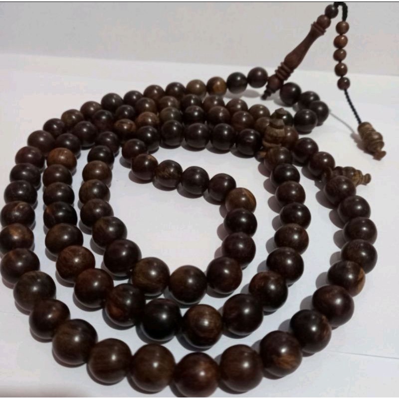 Tasbih kayu gaharu super grade A+ 10 mm 99 butir tasbih gaharu Kalimantan tasbih gaharu aroma alami