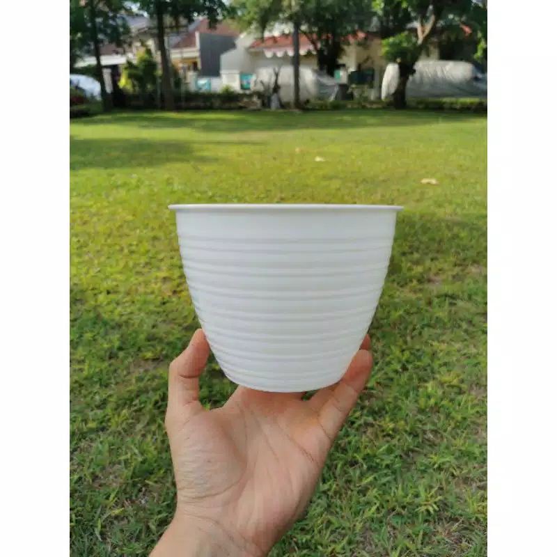 POT PLASTIK TANAMAN BUNGA MOTIF TAWON UK 20