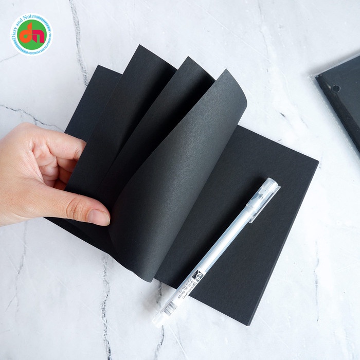 

[RESTOCK] Buku Kertas Hitam Kecil Buat Kreasi Panmomo Black Paper Pocket Notes