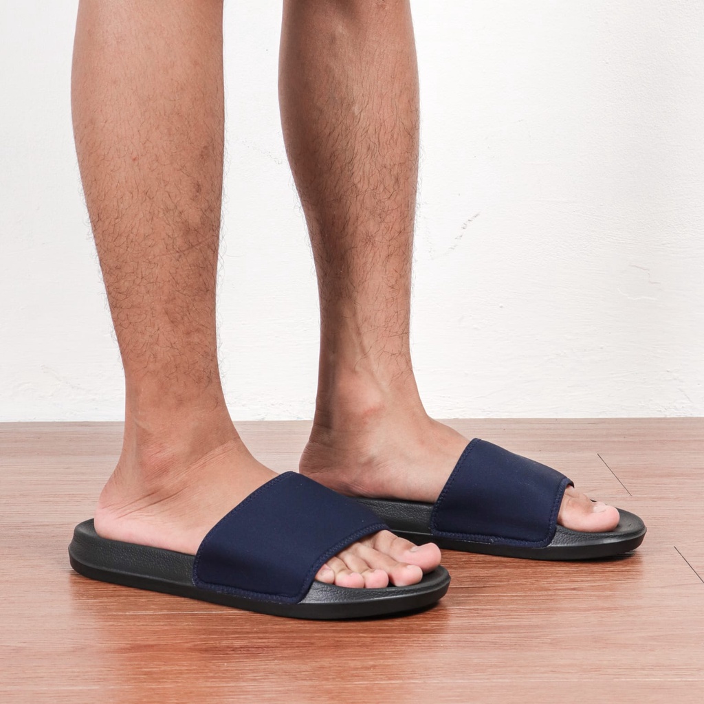 Sandal pria