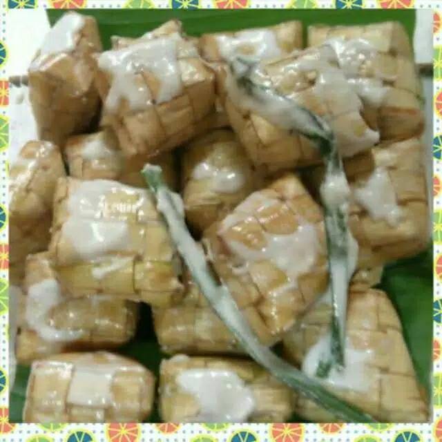 

KETUPAT KETAN LEMBUT DAN KENYAL TANPA PENGAWET