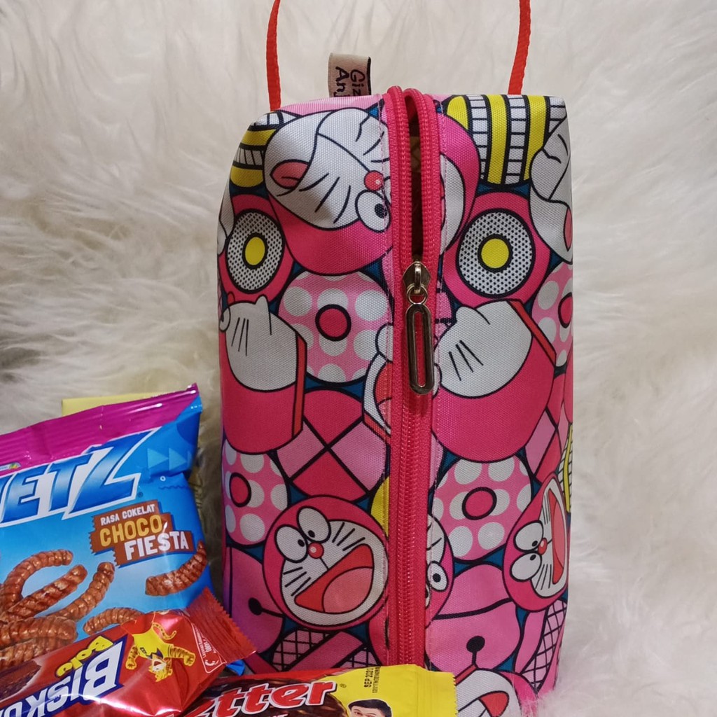 

Goodie Bag Doraemon Pink Sourvenir Cantik Murah Tempat Snack Ulang Tahun Birthday