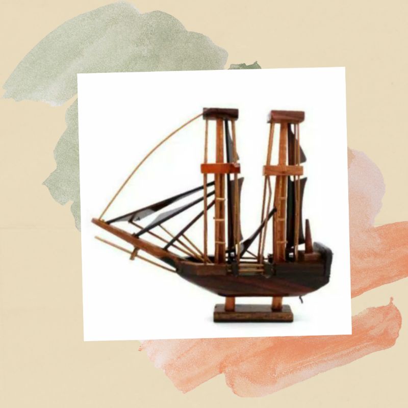 MINIATUR KAPAL KAYU