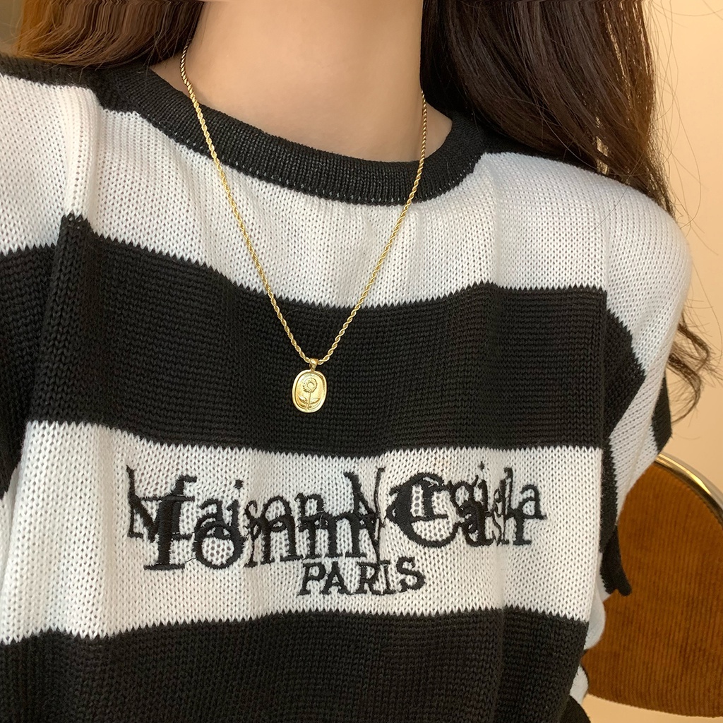 Kalung Rantai Dengan Liontin Bunga Retro Mewah Untuk Wanita