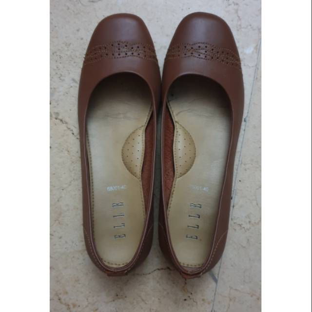 Sepatu Elle ukuran 40 (Preloved)