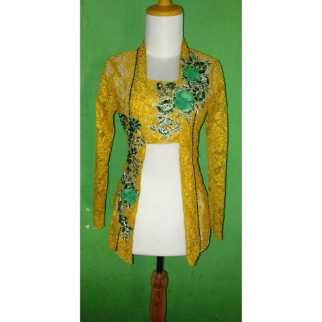 Kebaya kutu baru / kebaya sinden / kebaya akad / kebaya singer / kebaya penyanyi / kebaya wisuda