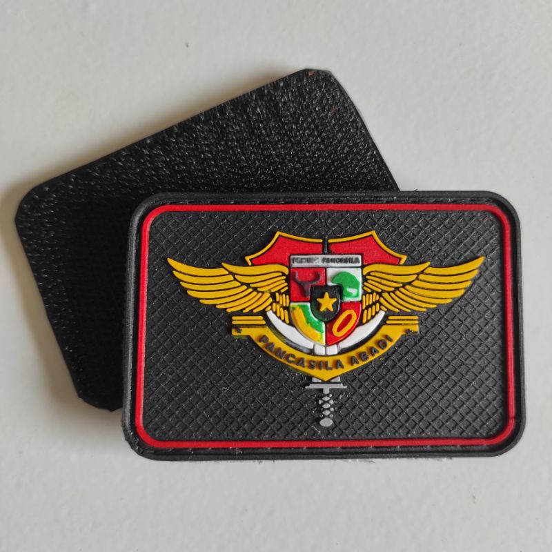 PATCH RUBBER LOGO WING'S KOTAK PP ( PEMUDA PANCASILA) DASAR HITAM/TEMPELAN EMBLEM KARET VELCRO