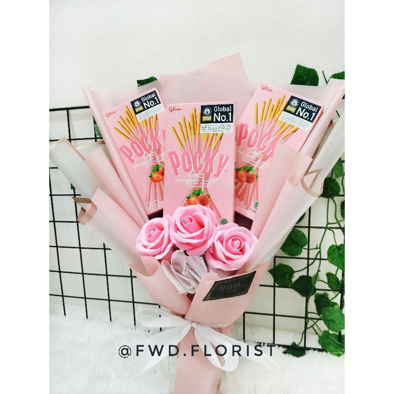 gift / Bouquet pocky with fragrance soap flower /bouquet snack / bunga valentine / graduation