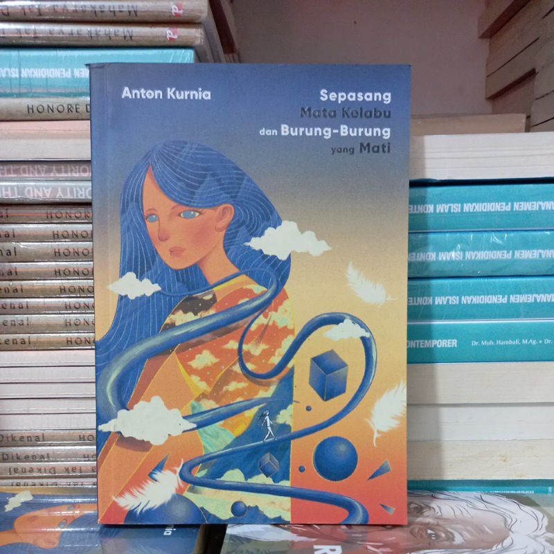 SEPASANG MATA KELABU DAN BURUNG-BURUNG YANG MATI