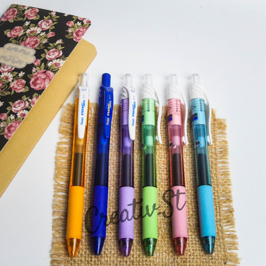 

PENTEL Energel Bl 107 Blue Ink Bolpen Gel 0.7 Mm Pena Pulpen