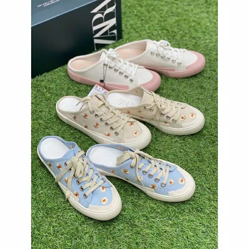 Sepatu Sneakers Wanita Zara