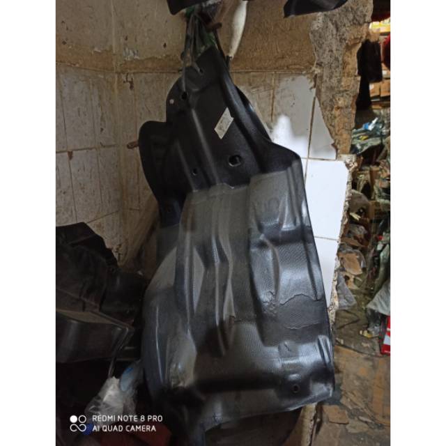 Liner Fender Inner Plastik Penahan Lumpur Roda Depan Toyota Innova Inova