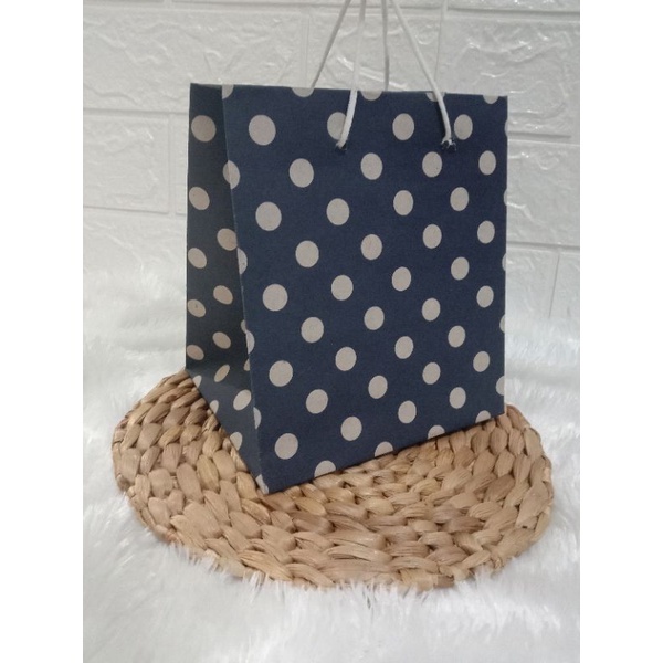 

PAPERBAG DONAT MURAH / TAS KERTAS / UK P 16 X L 14,5 X T 12