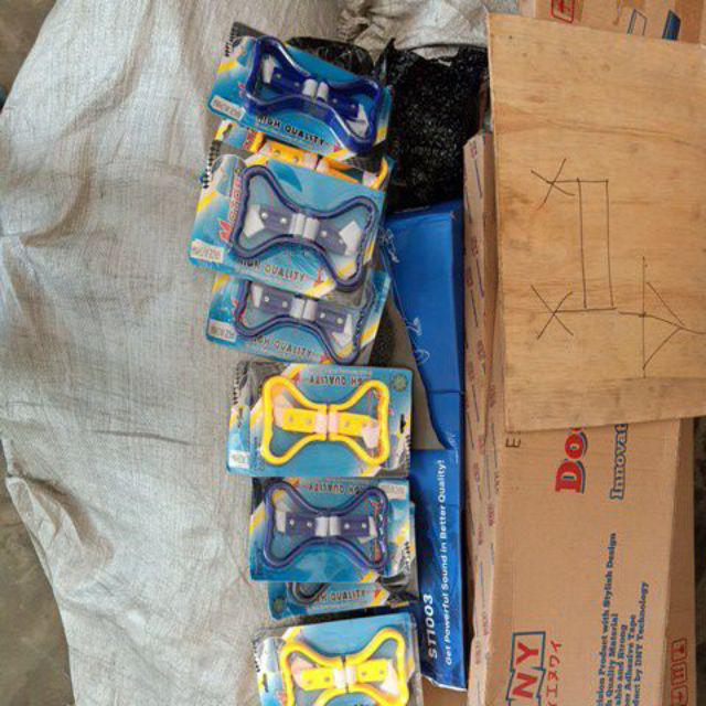 2 Pcs Gantungan Pegangan Busway Merah Biru