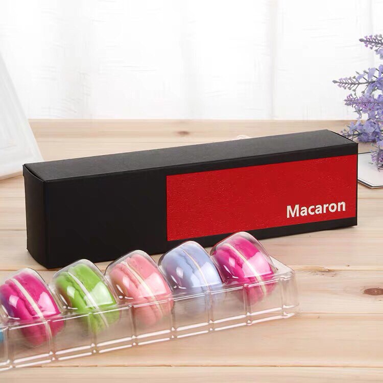 

Kotak Kue Macaroon Merah
