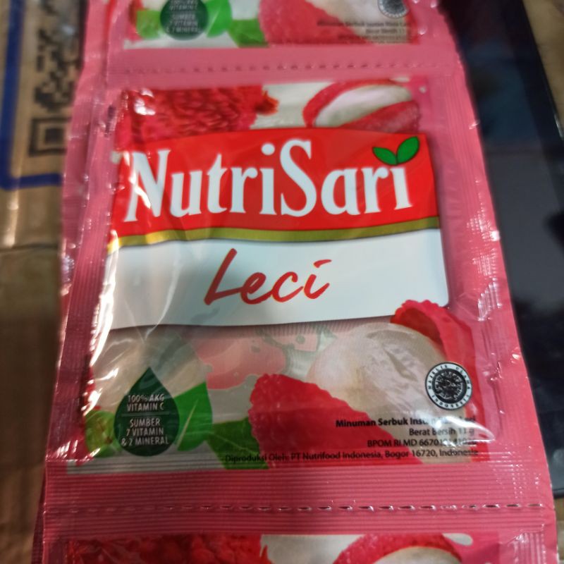 

Nutrisari Minuman Serbuk Instan Rasa Leci