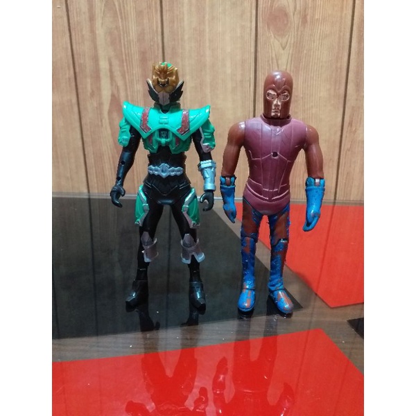 Action Figure Kamen Rider 000 2Pcs (Second)