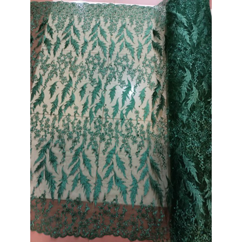 Kain Tile Bordir motif daun sky