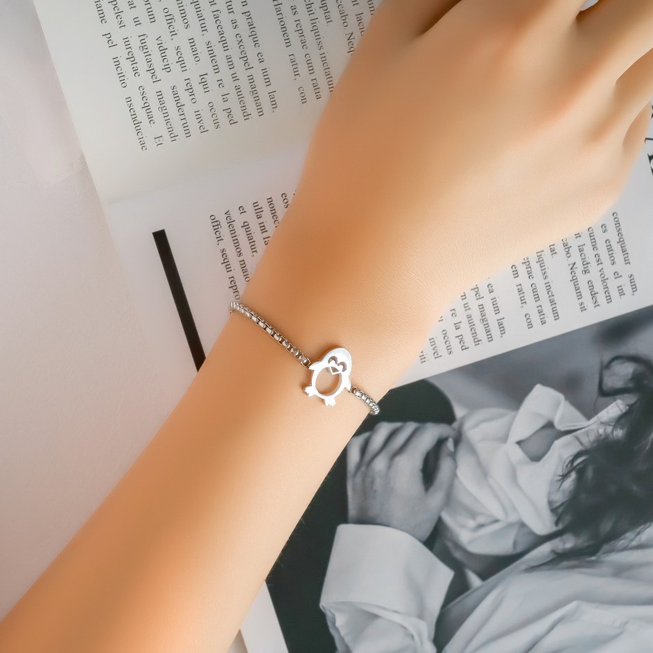 Gelang Bracelet Wanita Aksesoris Titanium Korea Cocok Hadiah GK049 motif pinguin lucu cute