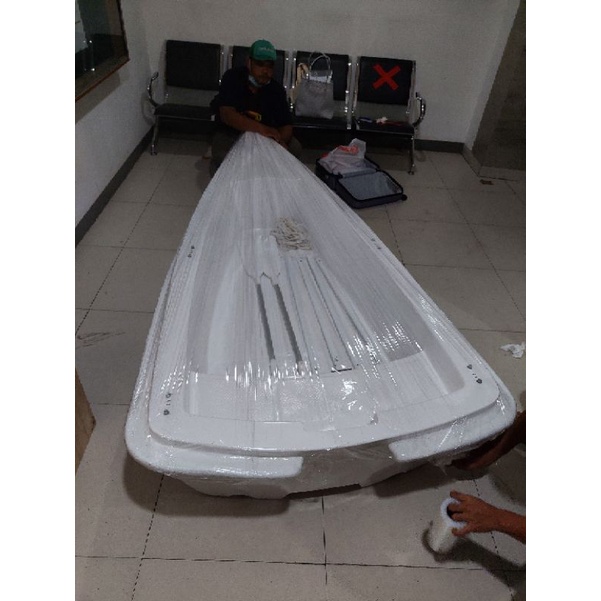 Perahu Fiberglass Putih Kapasitas 2 orang