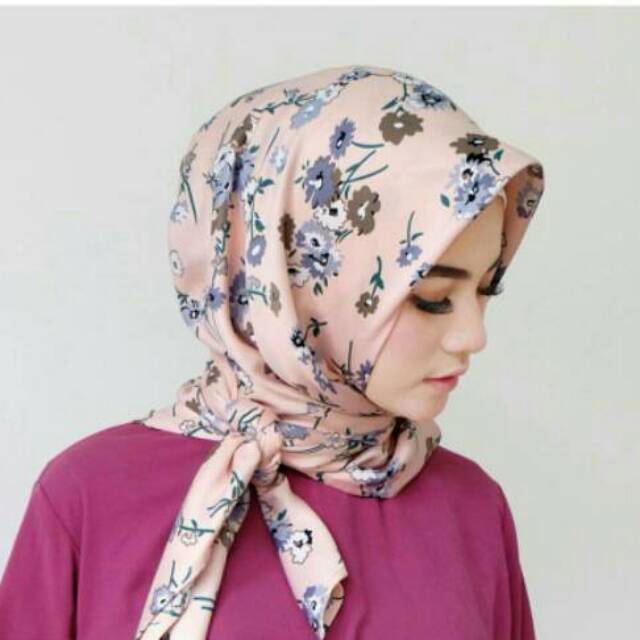 Segi Empat Katya by Vanilla Hijab