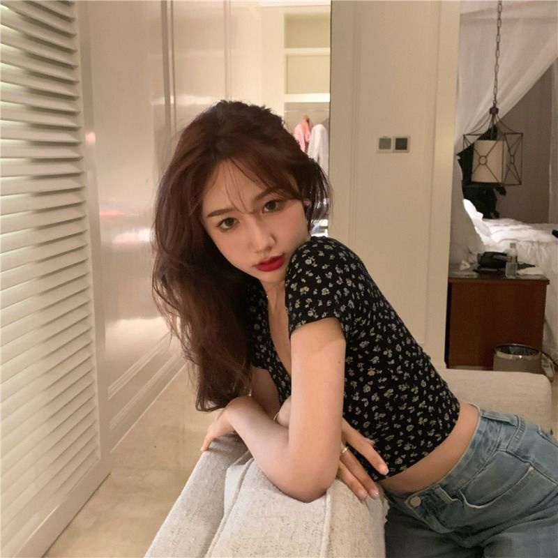 Pro Spice Girls Floral Pusar V-Neck Pendek T-shirt Wanita Musim Panas Slim Fit Desain Ramping Rasa K