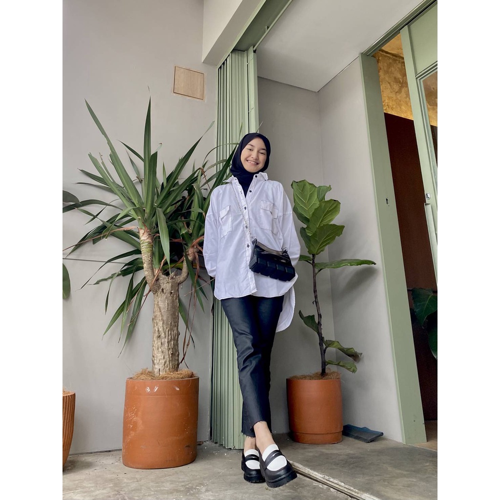 Xcloud x LikeProject Sepatu SlipOn Docmart Casual Wanita KHAILA Black