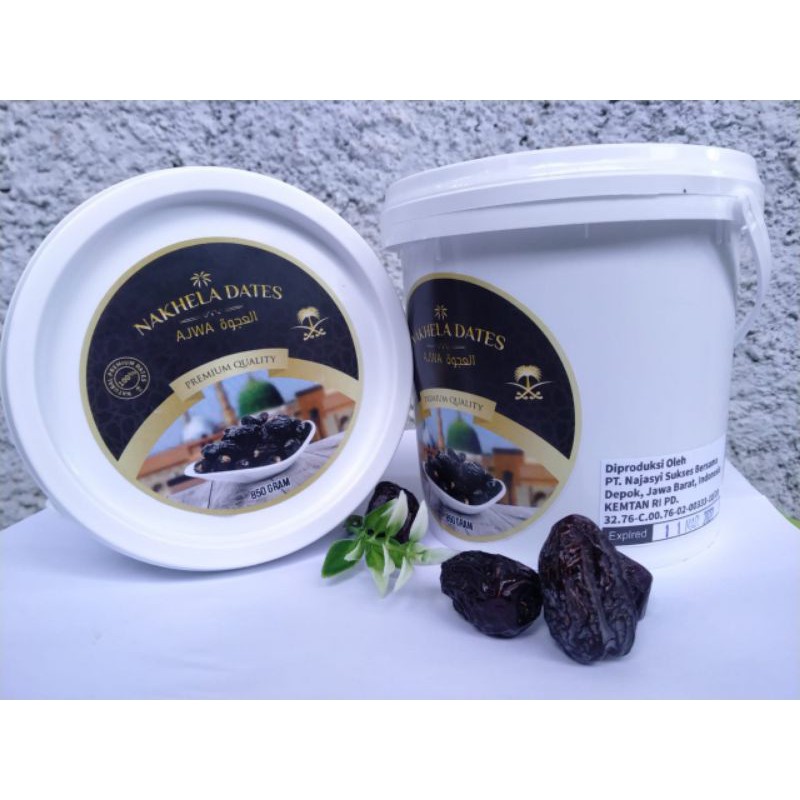 

Kurma Ajwa Ember 850gram