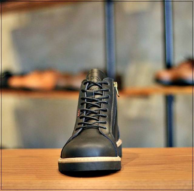 BALDEV BLACK SERIES - BRADLEY'SFOOTWEARORIGINAL - Sepatu Boots Klasik Zipper Vintage Chuka Biker