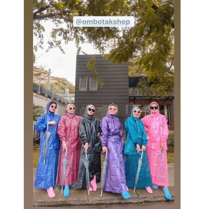 Jas Hujan Rok Hijabers Polkadot Mantel Hujan - Hitam - Jas Hujan Wanita Jas Hujan Perempuan Murah