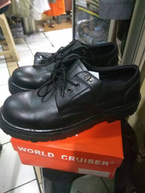 Sepatu pantopel safety