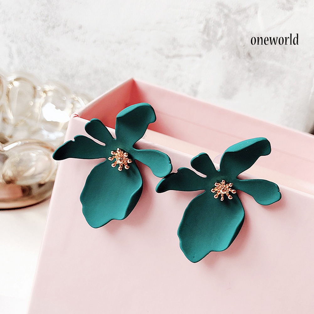 OW@ Fashion Daisy Flower Shape Metal Ear Stud Earrings Women Party Jewelry Gift