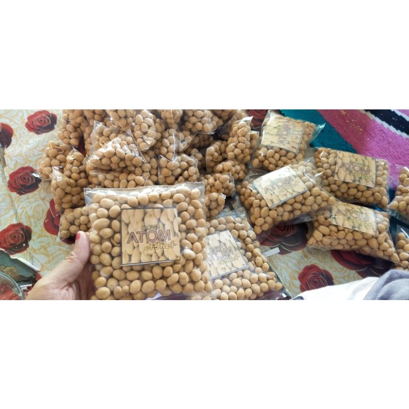 

kacang atom