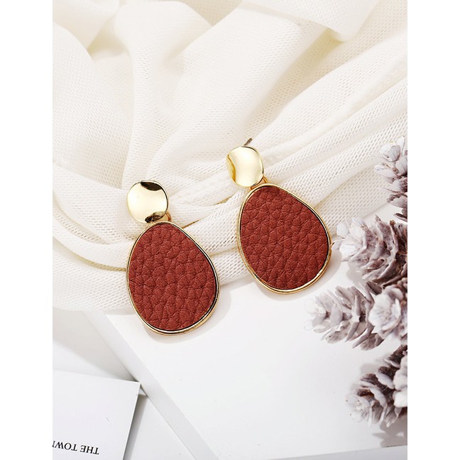 LRC Anting Tusuk Fashion Fuchsia Pear-shaped uneven pu leather geometric K08206