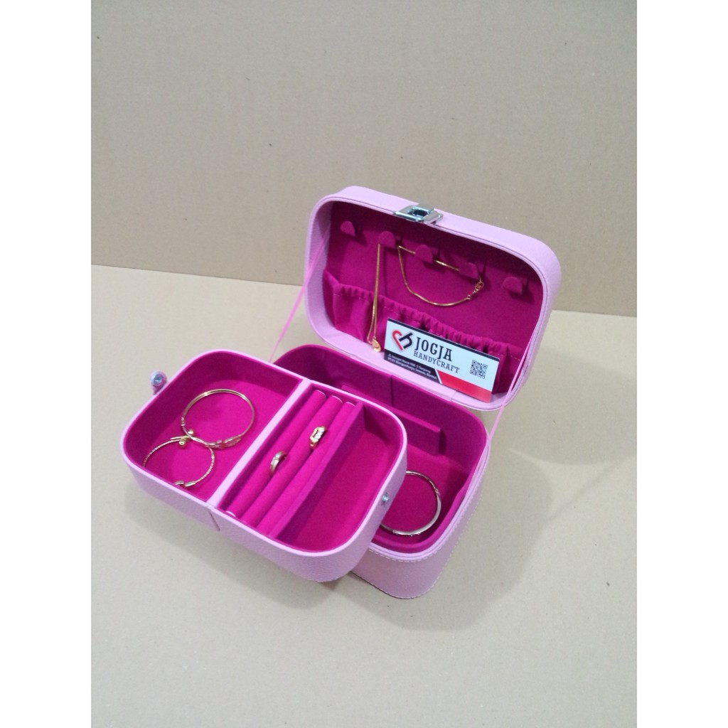 Jewelry Box / Tempat Perhiasan / Kotak Perhiasan dan Accesories (Pink)