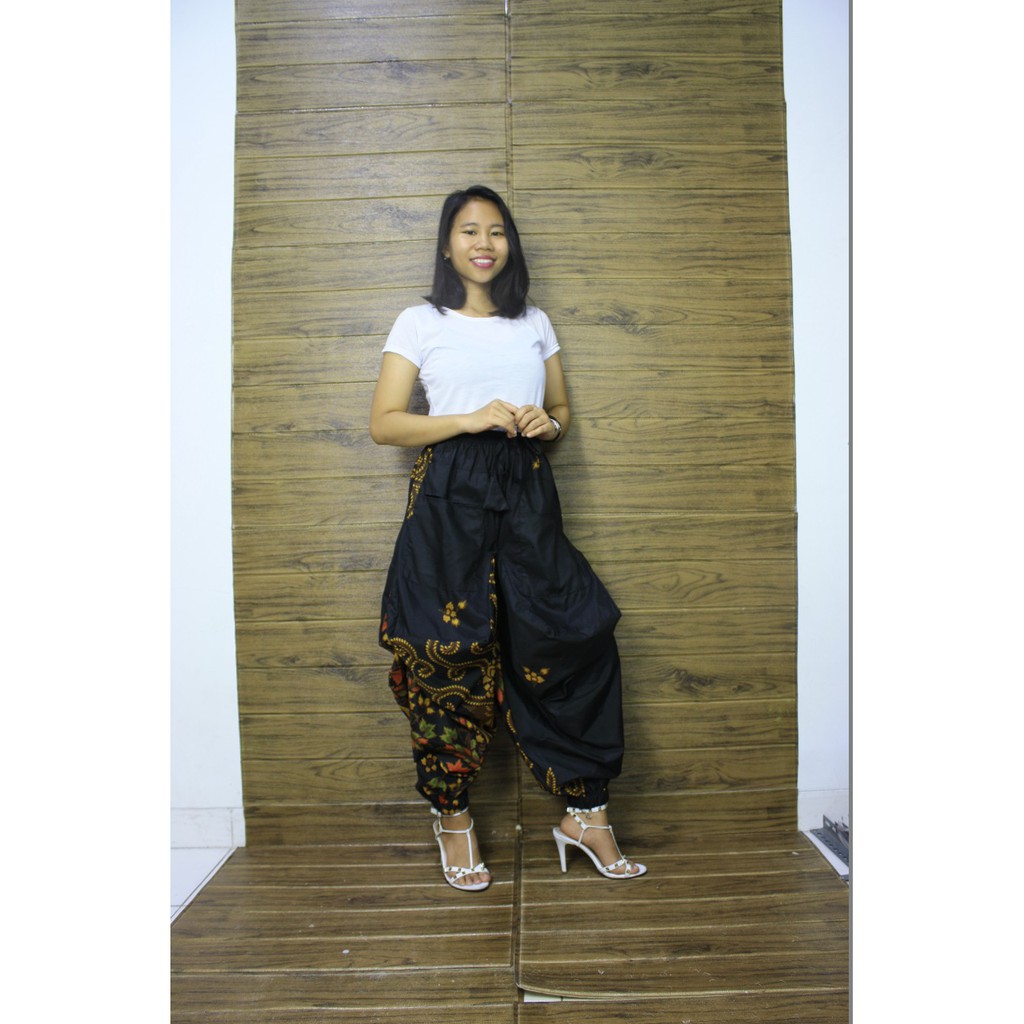 Della Celana aladin batik panjang wanita jumbo