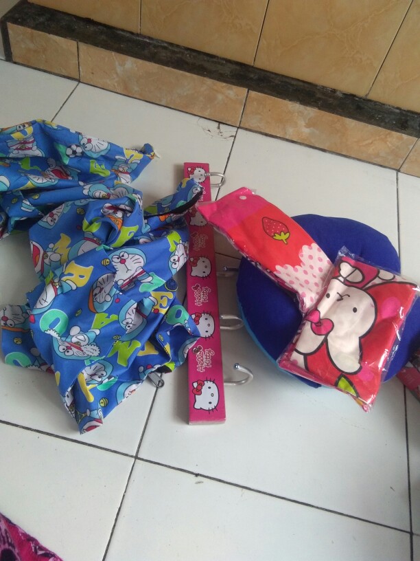 Set Sarung Bantal + Guling Karakter