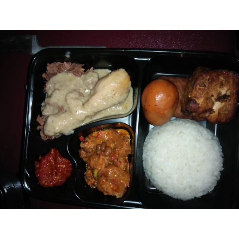 

Nasi Gudeg komplit