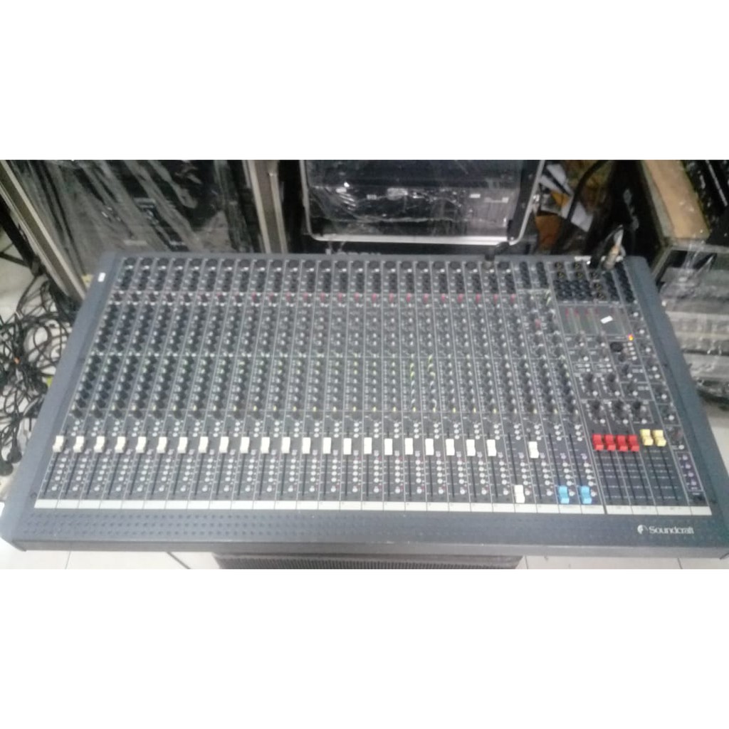 MIXER ANALOG SOUNDCRAFT SPIRIT 4/24