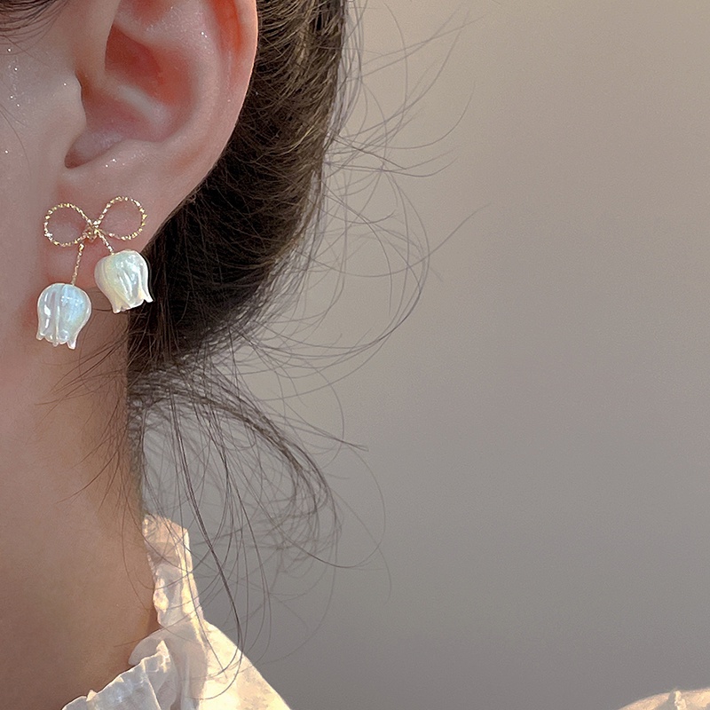 YEEZII Anting Stud Desain Bunga Tulip Warna Putih Emas Untuk Wanita