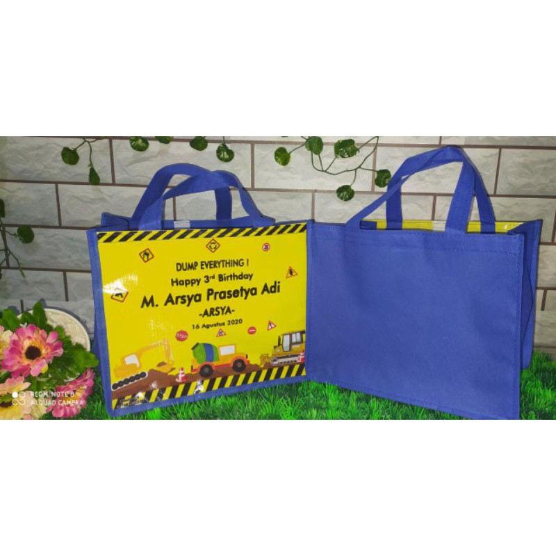 Tas souvenir ultah tema mobil alat berat