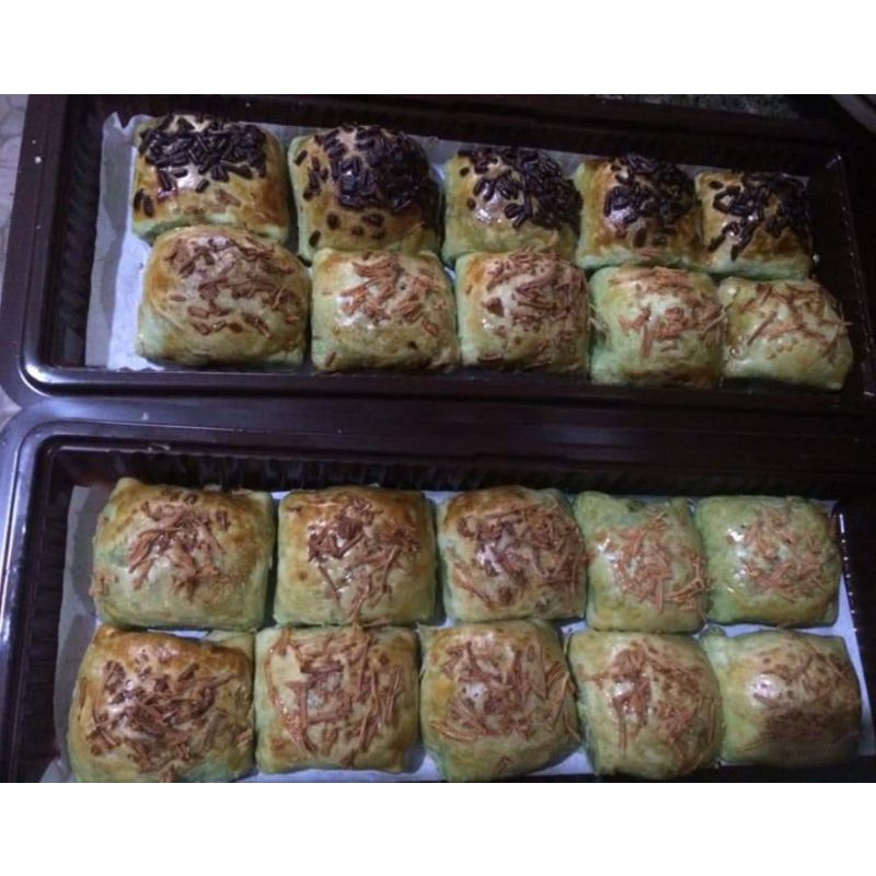 

Bolen Pisang Coklat/Keju/Vanila