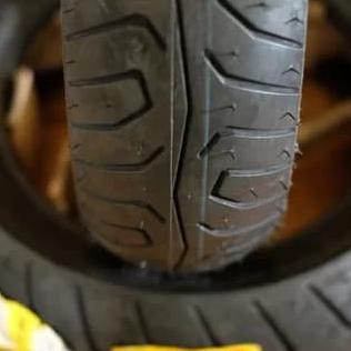 ‰504& Ban Nmax Pirelli 120/70-13 Evo 21 «