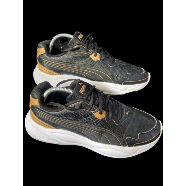 Puma Running Gold Hitam