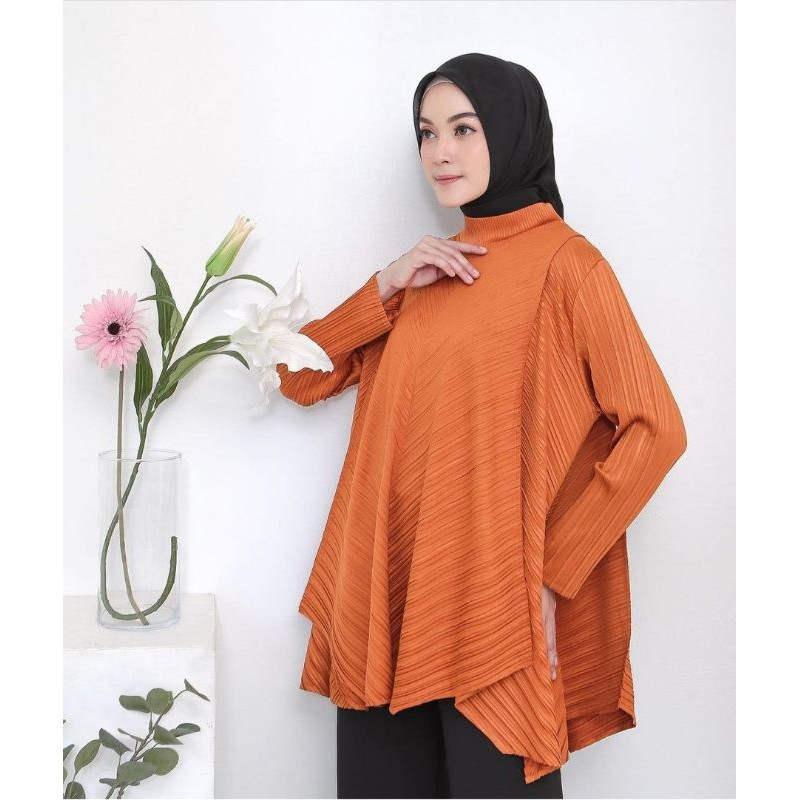 Katia Blouse Fixpose ready