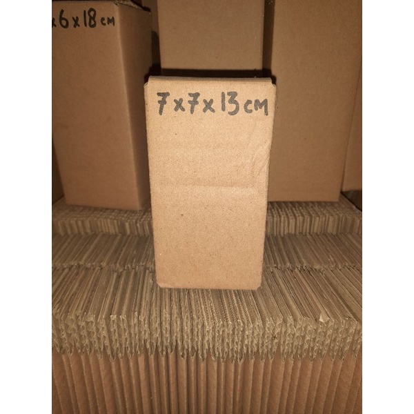 

Kardus 7x7x13 cm baru polos luar dalam