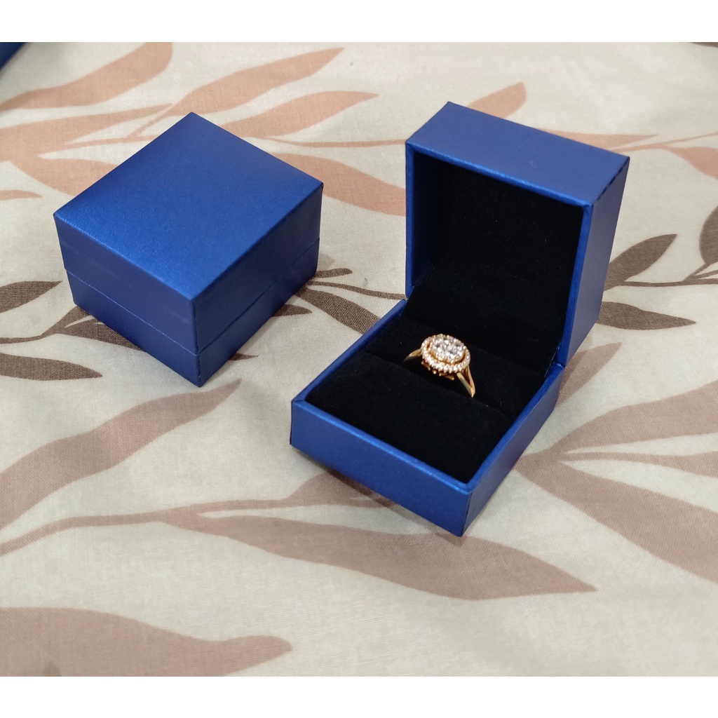 Kotak Perhiasan Elegan Biru Set , Box Cincin, Kalung, Gelang, Anting, Liontin, Tempat Jewelry Murah, Unik, Lucu untuk Tempat Wadah Seserahan / Akad Pernikahan / Hantaran Tunangan Harga Paling Cocok untuk Aksesoris Emas Berlian/ Perak Permata